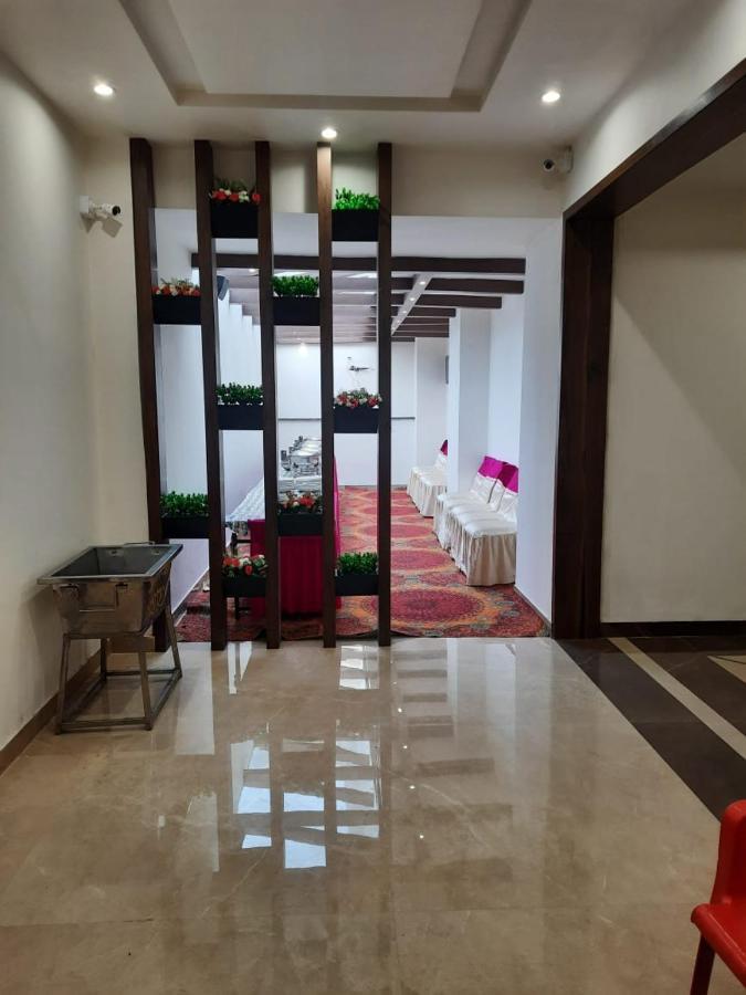 De Manora Homes - Unpretentious Hotel With A Garden , Posh Area Ranjit Avenue Amritsar Luaran gambar