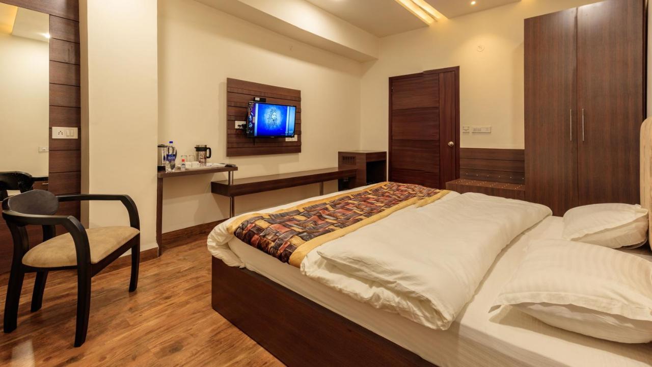 De Manora Homes - Unpretentious Hotel With A Garden , Posh Area Ranjit Avenue Amritsar Luaran gambar